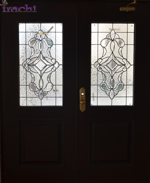 شیشه تزیینی درب