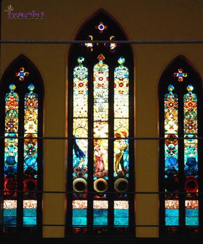 شیشه تیفانی