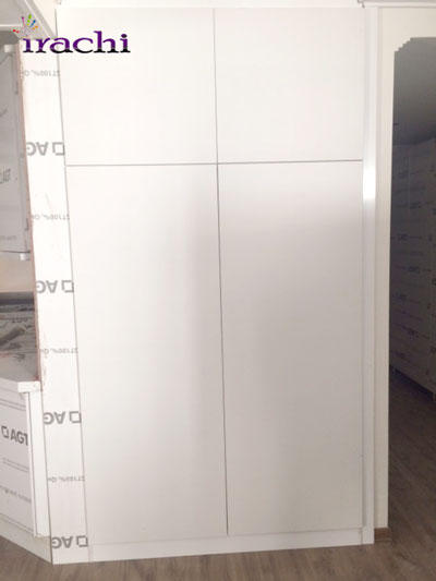 نصب آینه طرح دار روی کمد دیواری