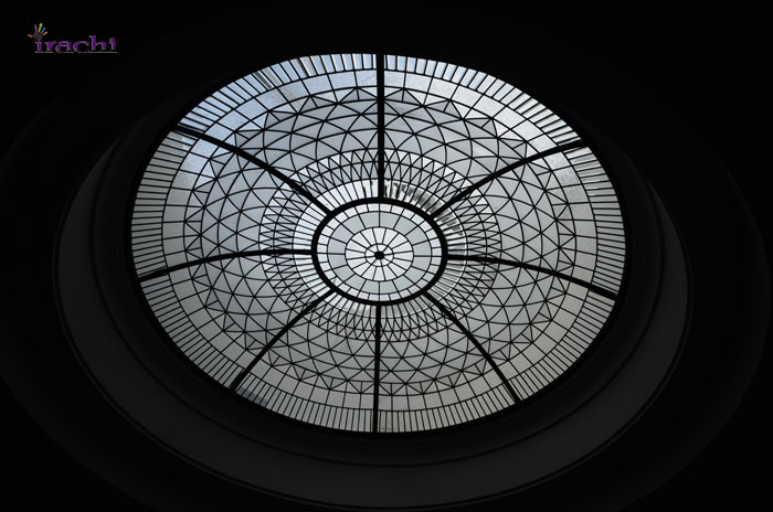 گنبد شیشه ای