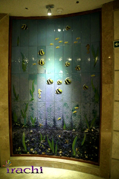 کاشی شیشه ای طرحدار