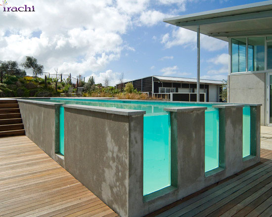 استخرهای شیشه ای