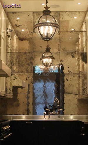 آینه آنتیک و کهنه کاری