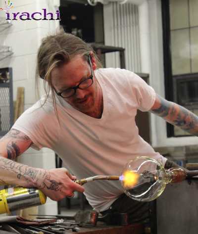 هنرمندان صنعت شیشه