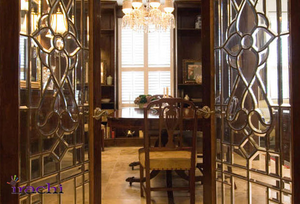 شیشه درب ورودی